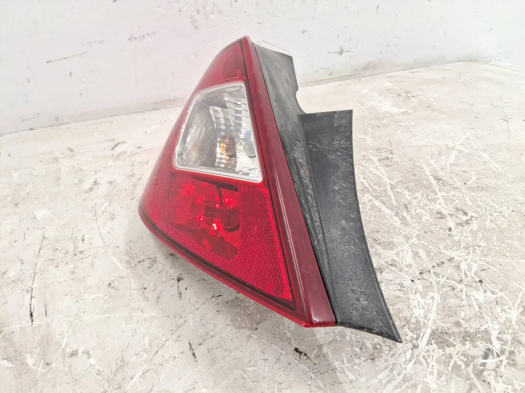 Fanale faro posteriore sinistro