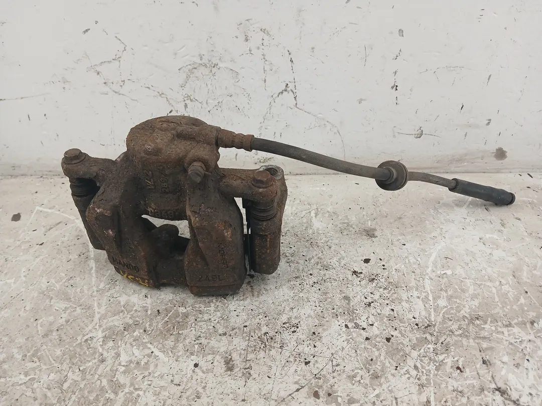 Pinza freno anteriore sinistro Pinza freno anteriore sinistro