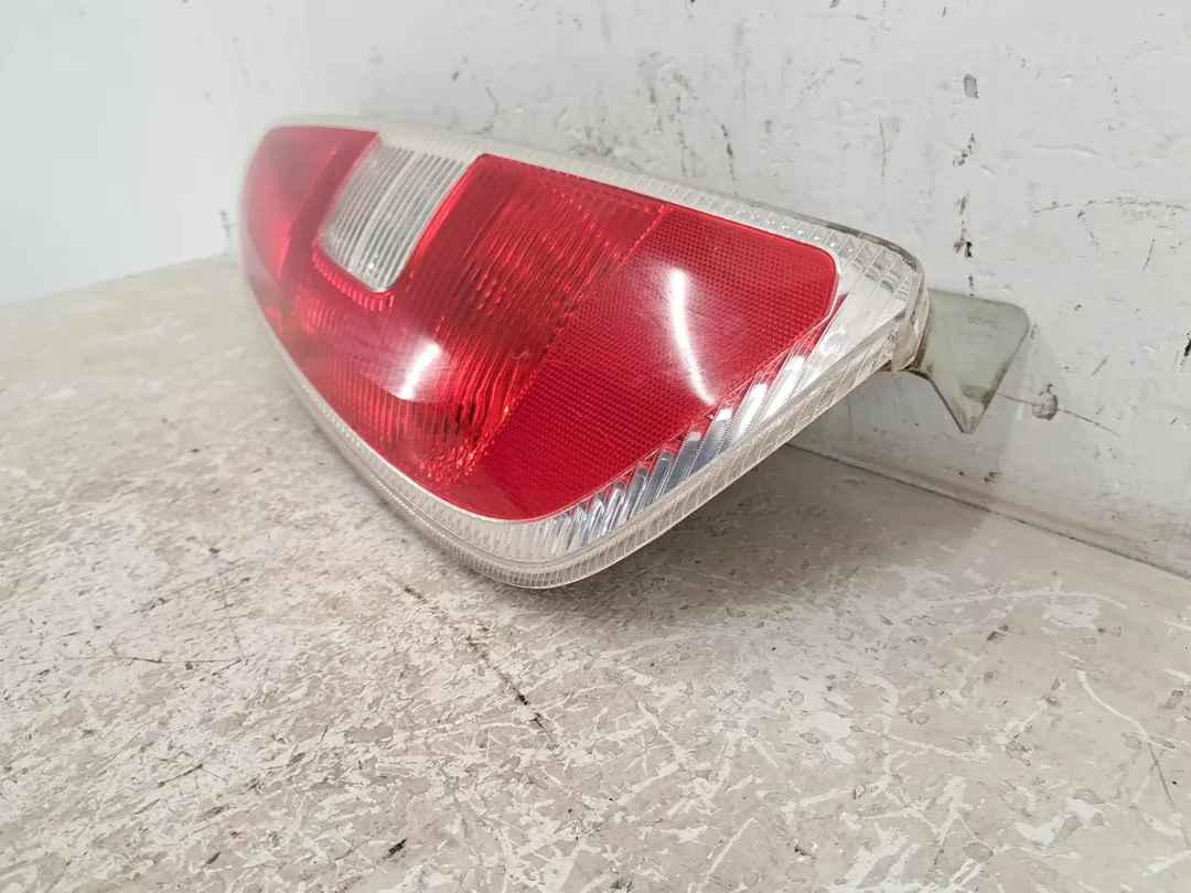 Fanale faro posteriore sinistro