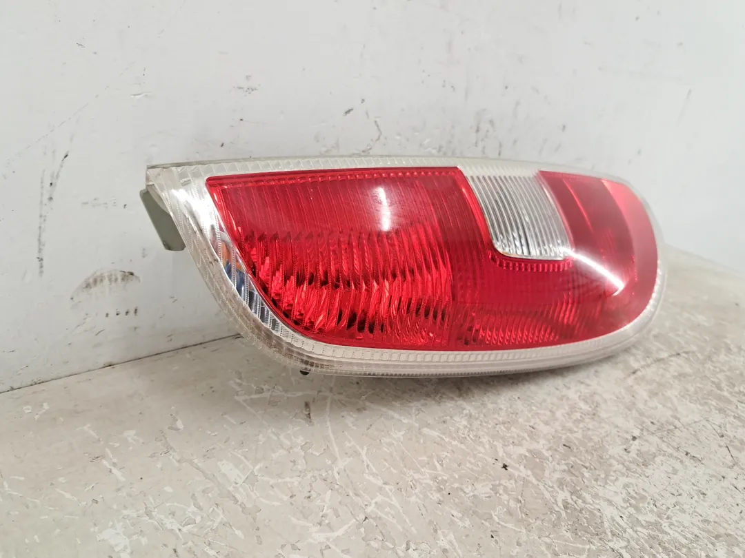 Fanale faro posteriore sinistro