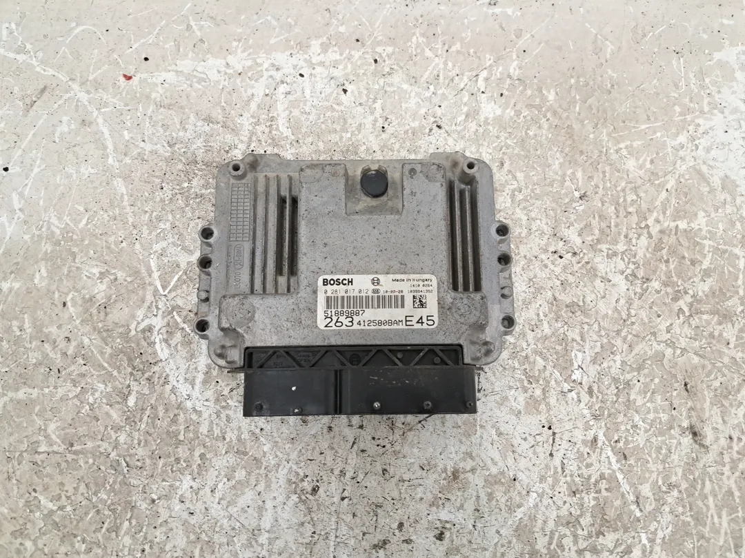Centralina iniezione motore ECU Centralina iniezione motore ECU