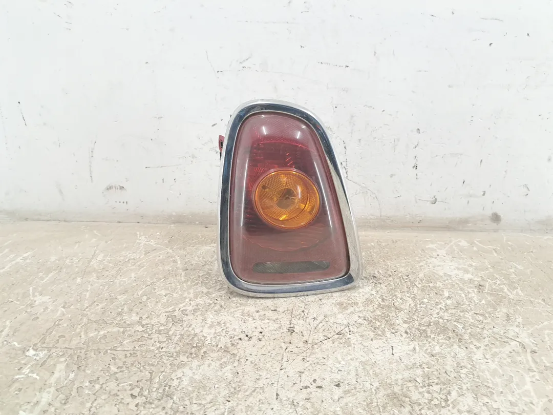 Fanale faro posteriore sinistro