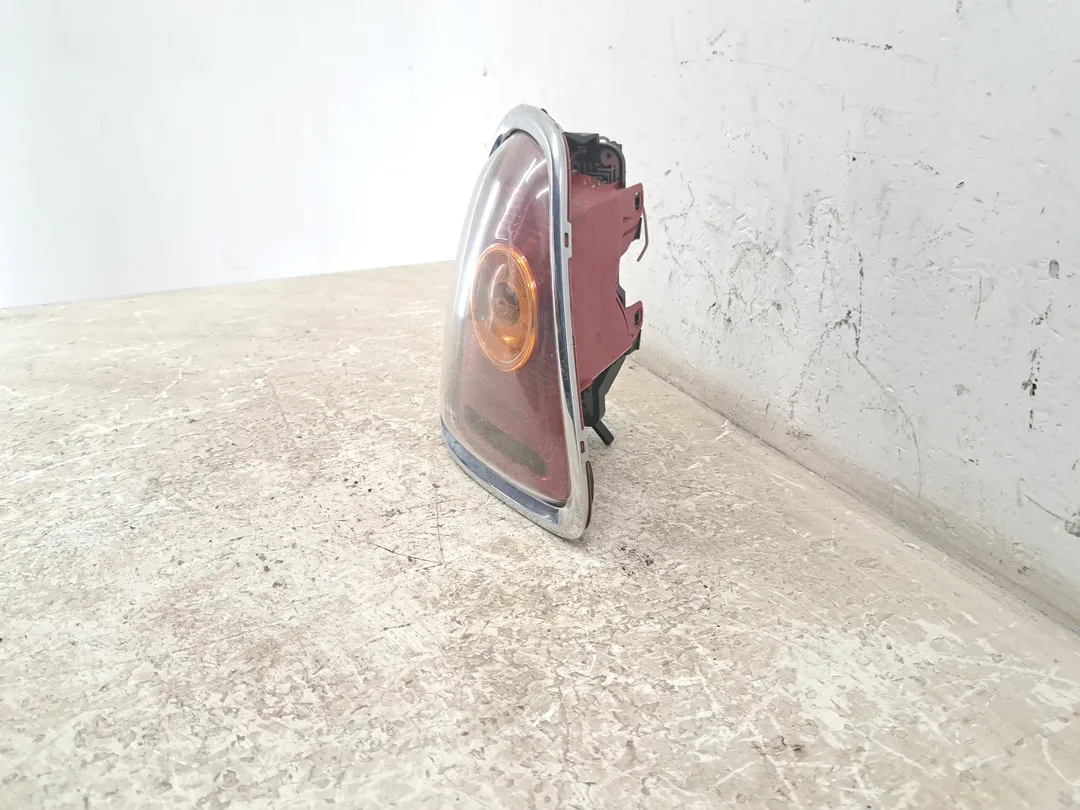 Fanale faro posteriore sinistro