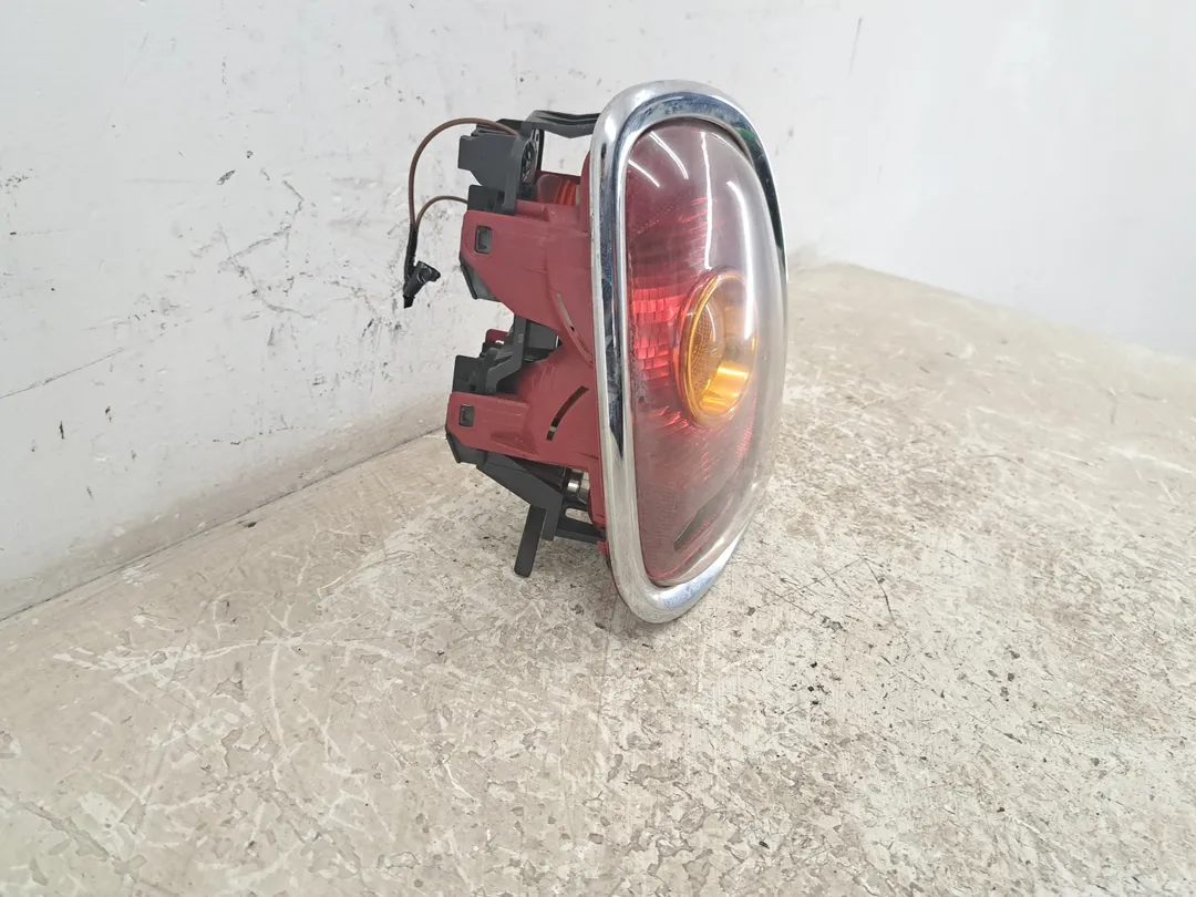 Fanale faro posteriore sinistro