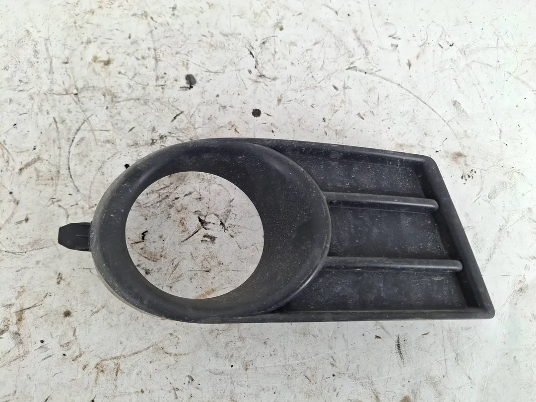 Cornice proiettore fendinebbia destro Cornice proiettore fendinebbia destro