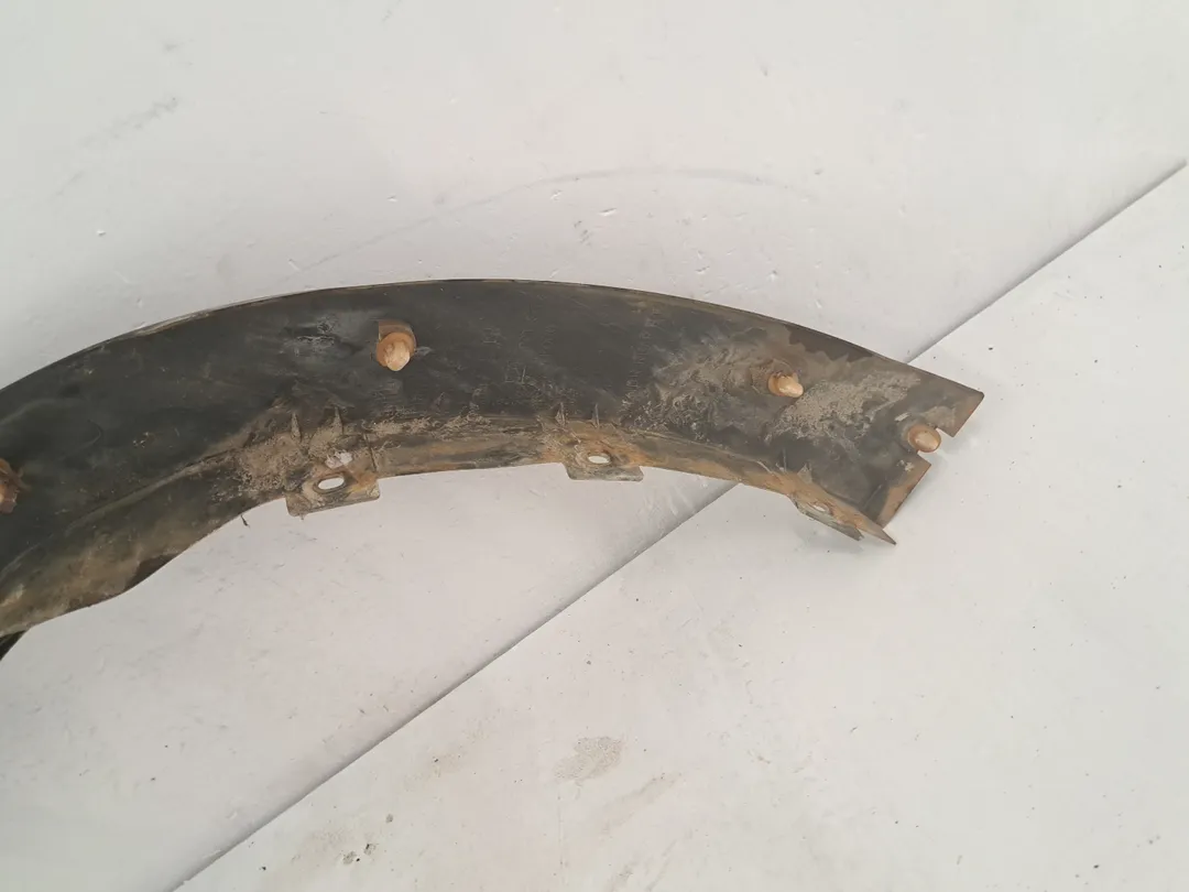 Modanatura arco passaruota posteriore sinistro Modanatura arco passaruota posteriore sinistro