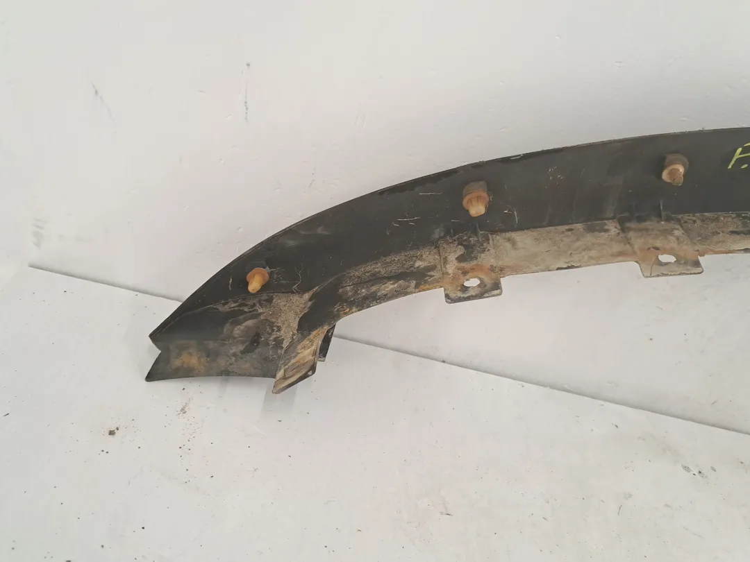 Modanatura arco passaruota posteriore sinistro Modanatura arco passaruota posteriore sinistro