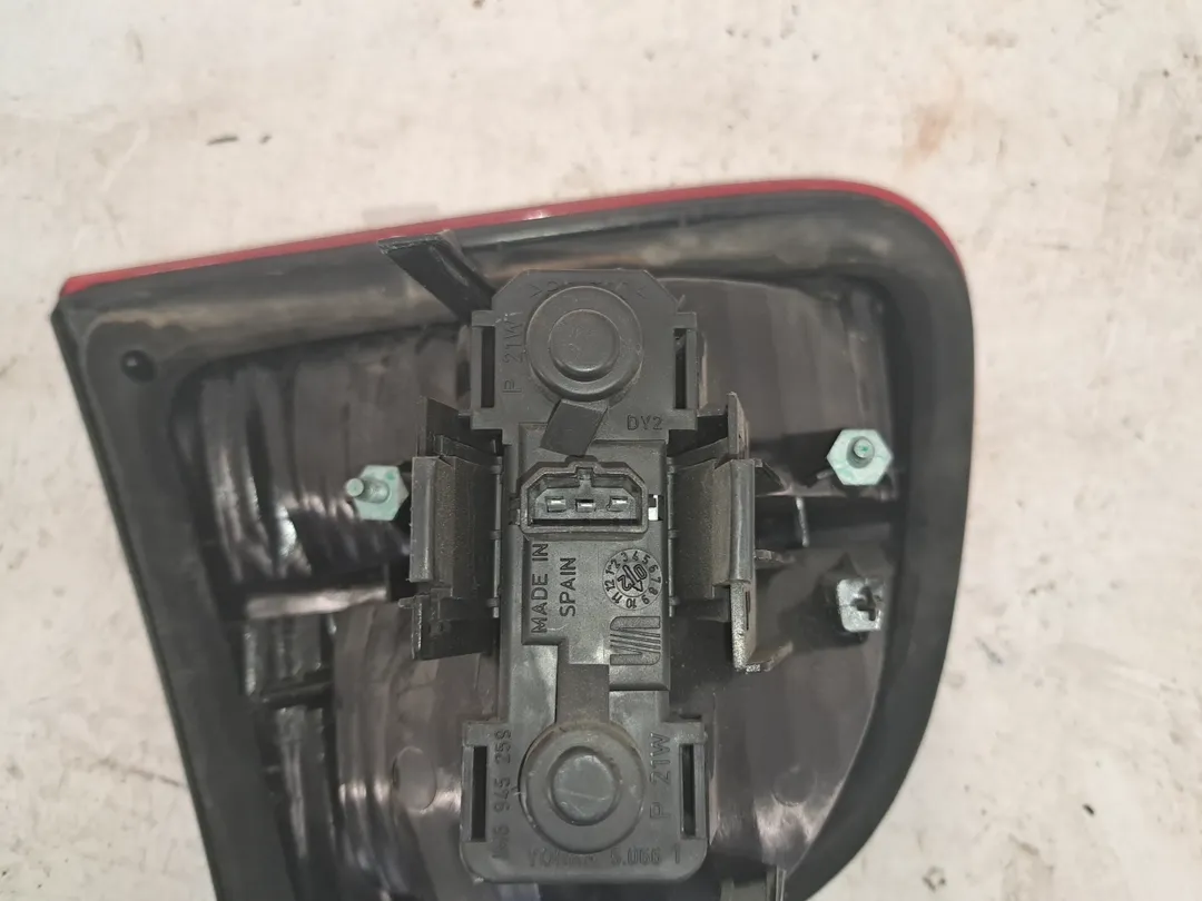 Fanale faro posteriore interno destro