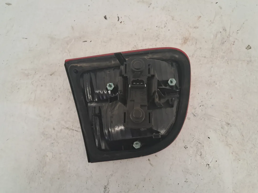 Fanale faro posteriore interno destro