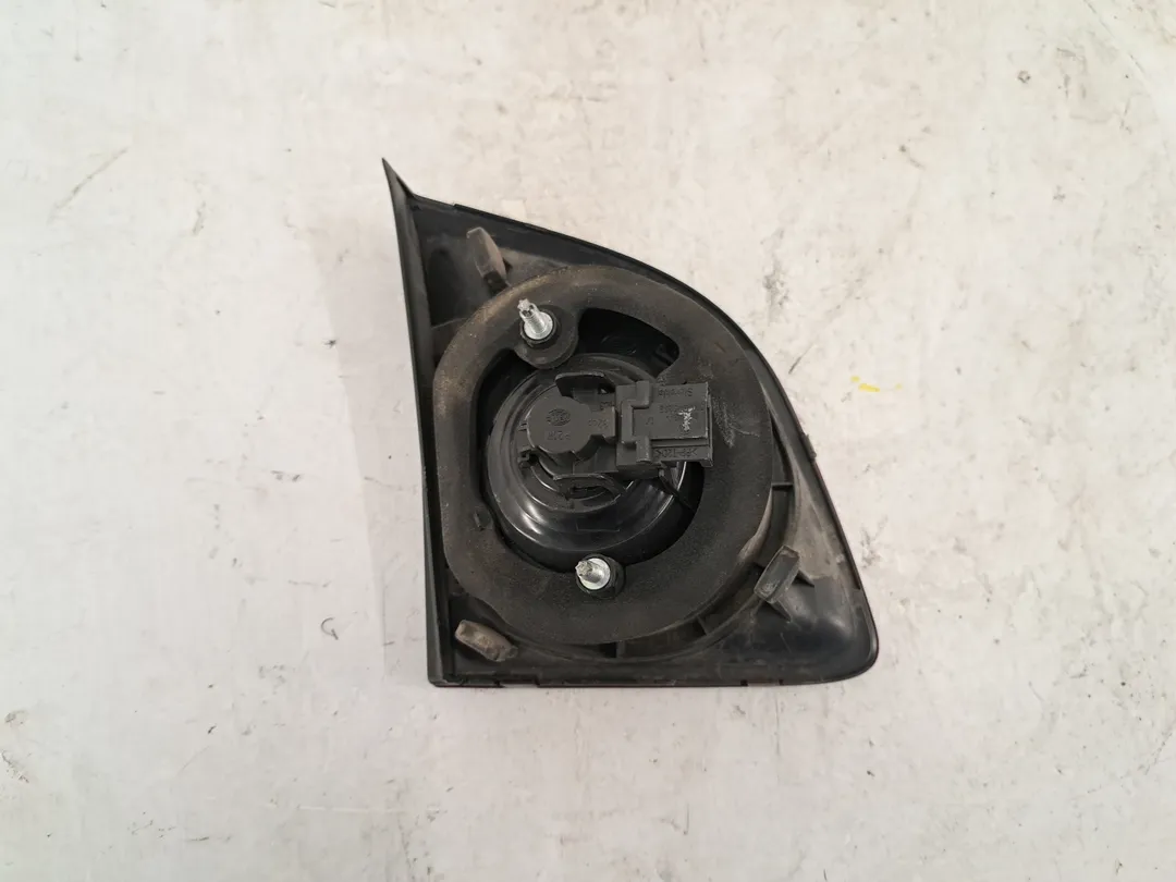Fanale faro posteriore interno destro Fanale faro posteriore interno destro