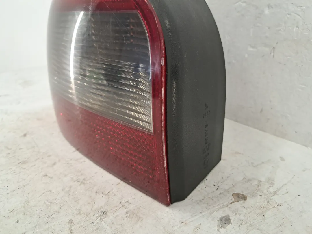 Fanale faro posteriore sinistro