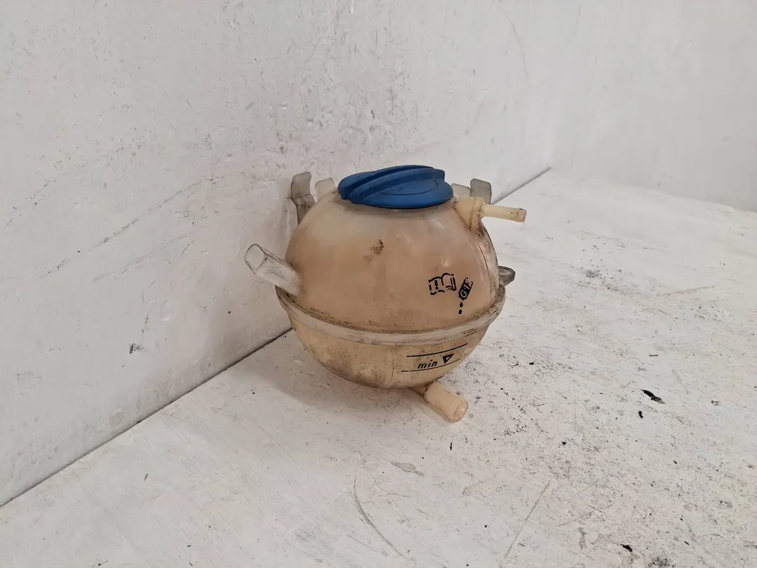 Vaschetta compensazione radiatore