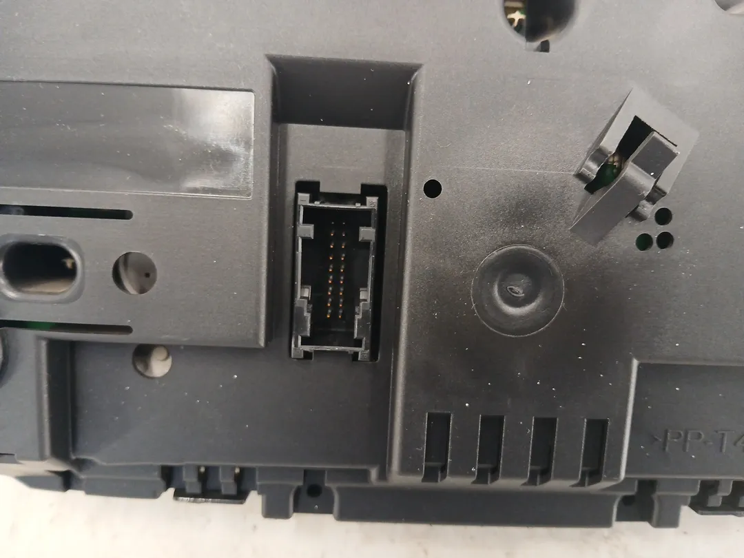 Quadro strumenti contachilometri Quadro strumenti contachilometri