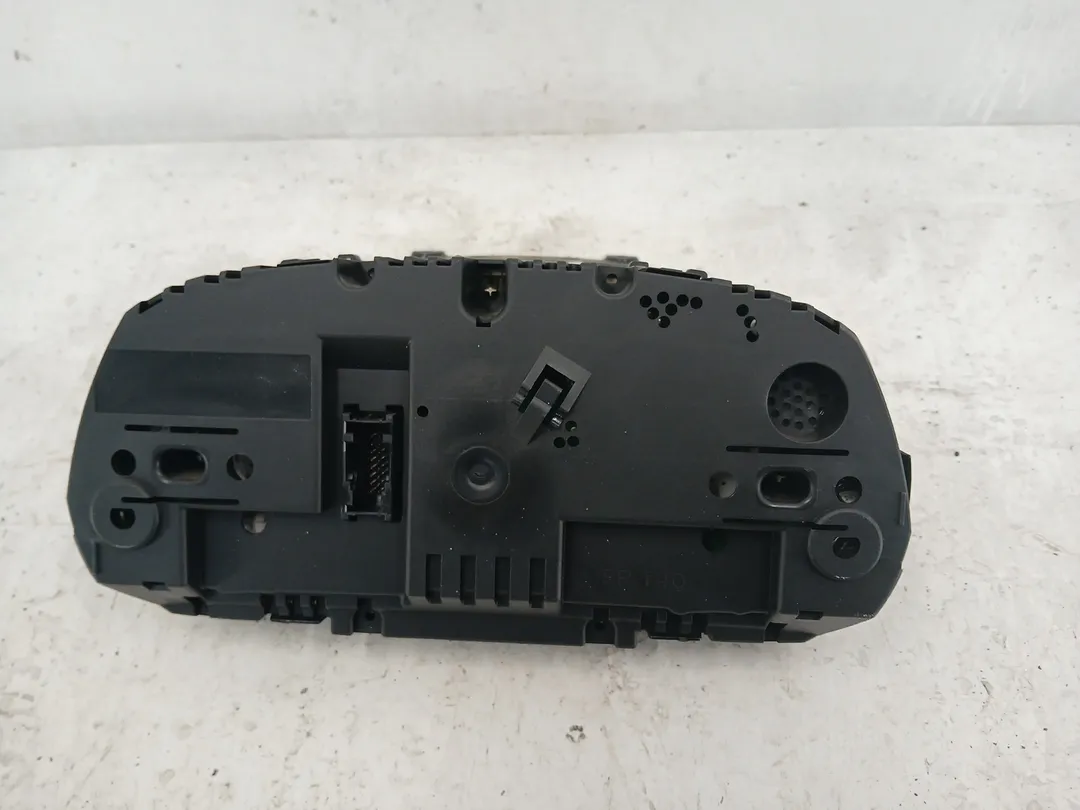 Quadro strumenti contachilometri Quadro strumenti contachilometri