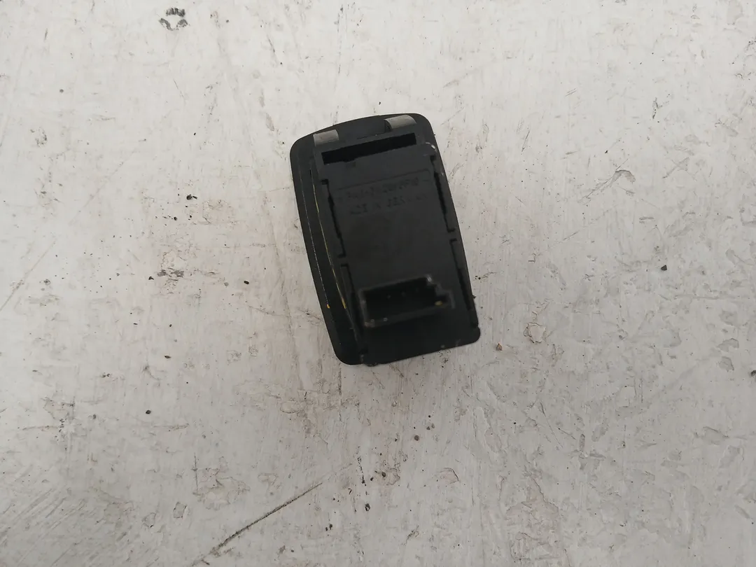 Interruttore alzacristalli porta anteriore sinistro Interruttore alzacristalli porta anteriore sinistro