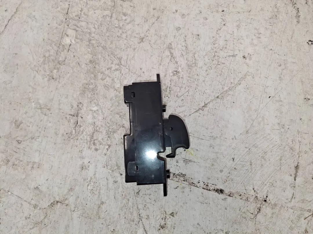 Interruttore alzacristalli porta anteriore