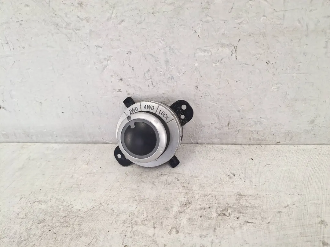 Interruttore inserimento 4WD Interruttore inserimento 4WD
