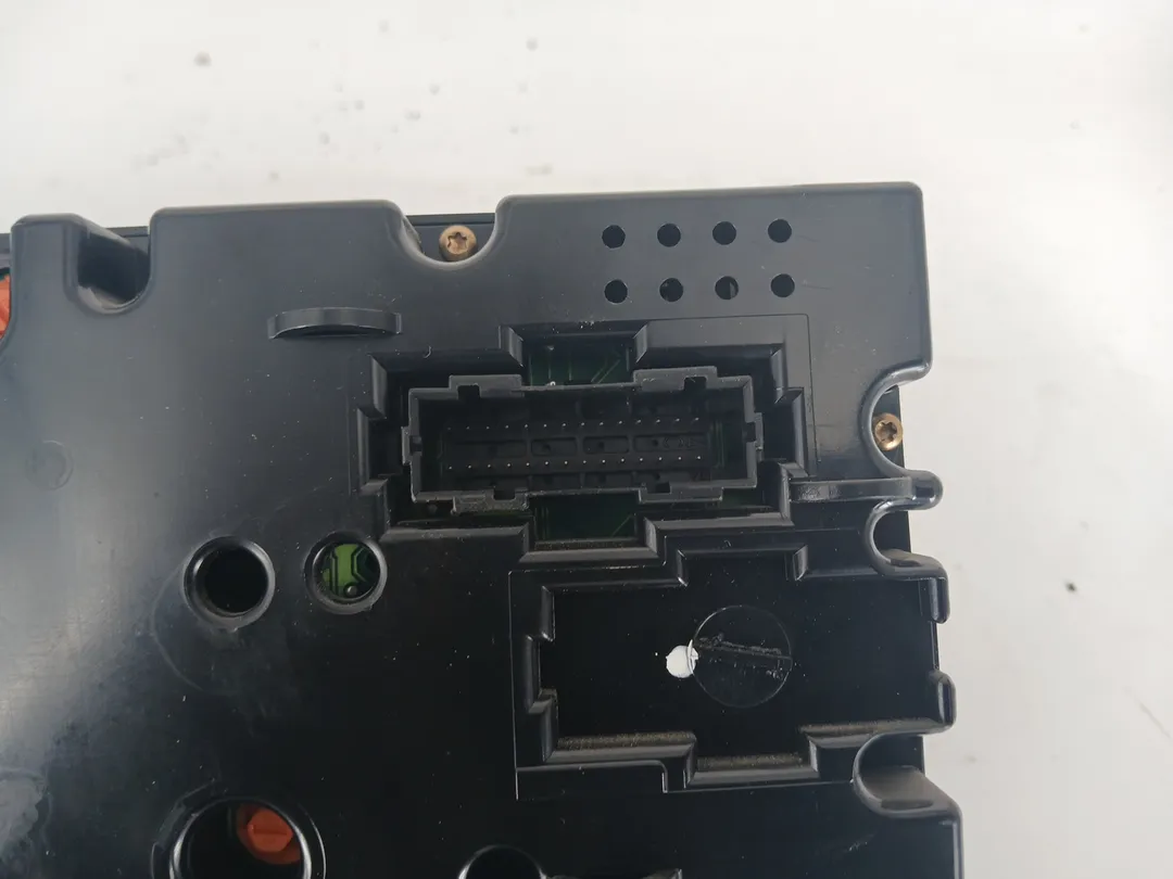 Quadro strumenti contachilometri Quadro strumenti contachilometri