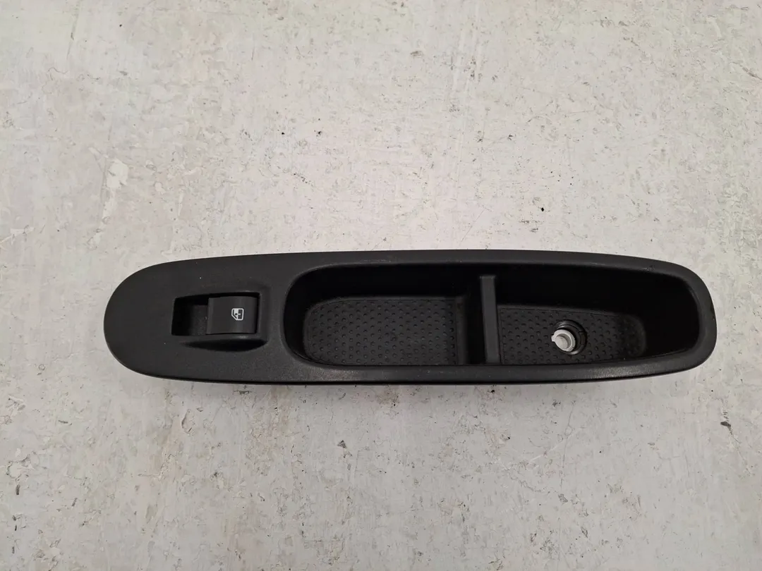 Interruttore alzacristalli porta anteriore Interruttore alzacristalli porta anteriore