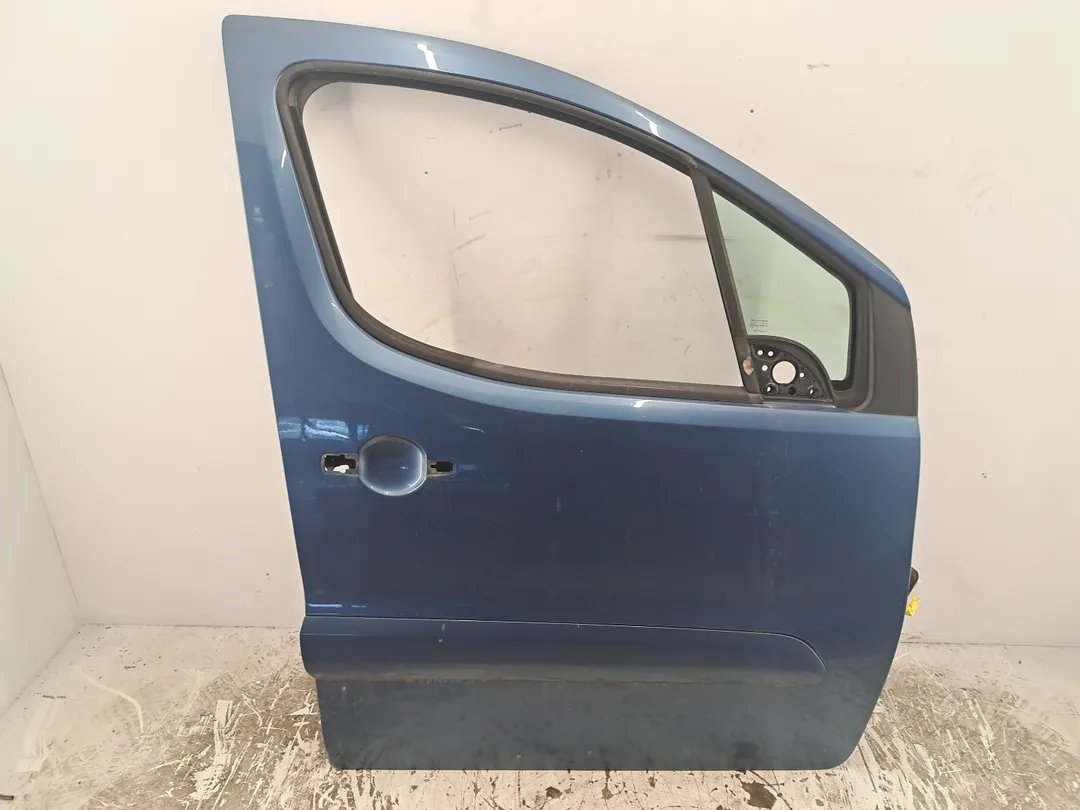 Porta anteriore destro