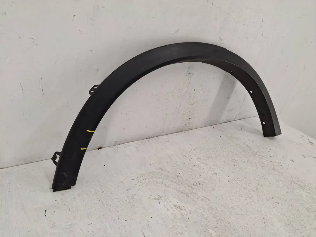 Modanatura arco passaruota posteriore destro Modanatura arco passaruota posteriore destro