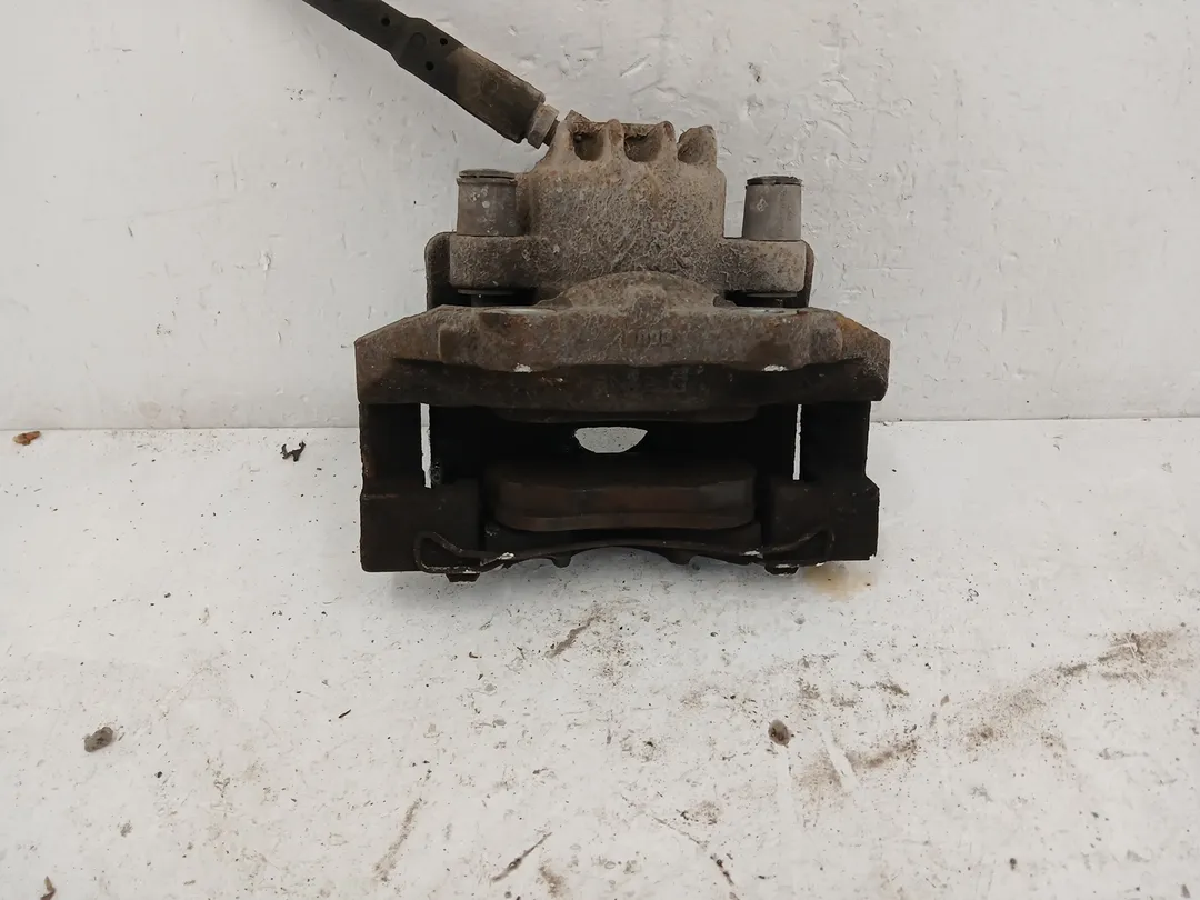 Pinza freno anteriore sinistro Pinza freno anteriore sinistro