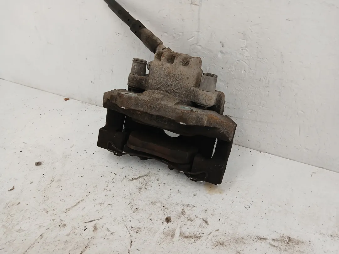 Pinza freno anteriore sinistro Pinza freno anteriore sinistro