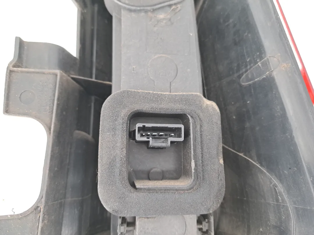 Fanale faro posteriore sinistro
