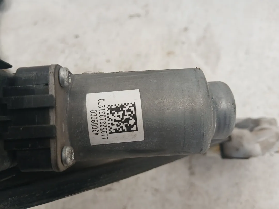 Alzacristallo alzavetro elettrico porta anteriore sinistro Alzacristallo alzavetro elettrico porta anteriore sinistro