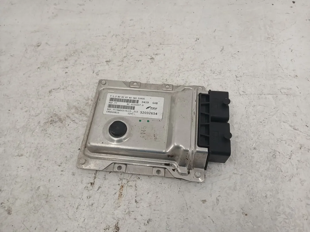 Centralina iniezione motore ECU Centralina iniezione motore ECU