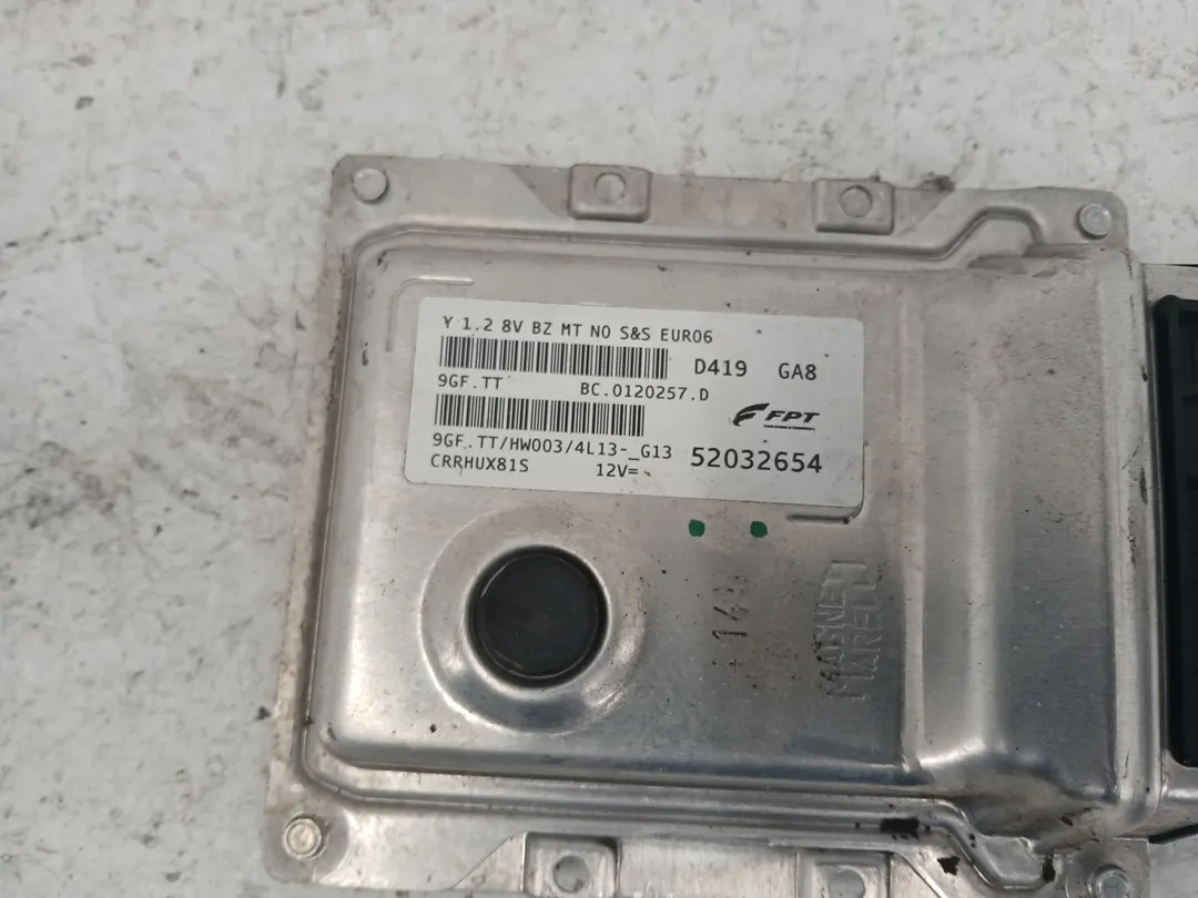 Centralina iniezione motore ECU Centralina iniezione motore ECU