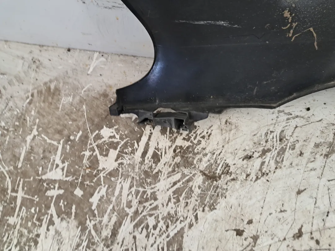 Parafango anteriore destro Parafango anteriore destro