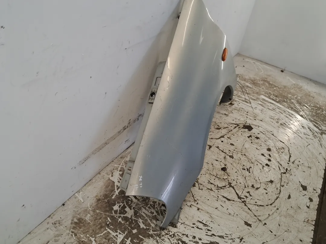 Parafango anteriore sinistro