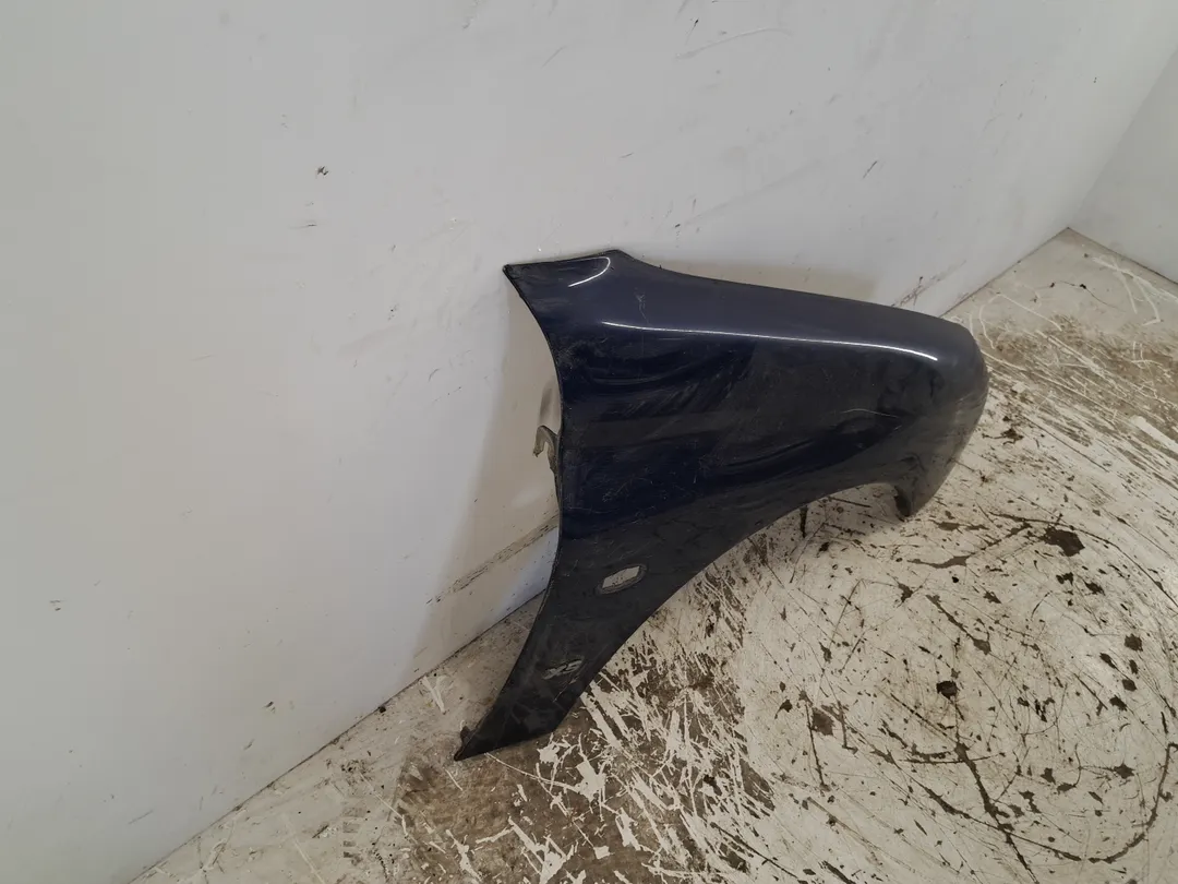Parafango anteriore destro