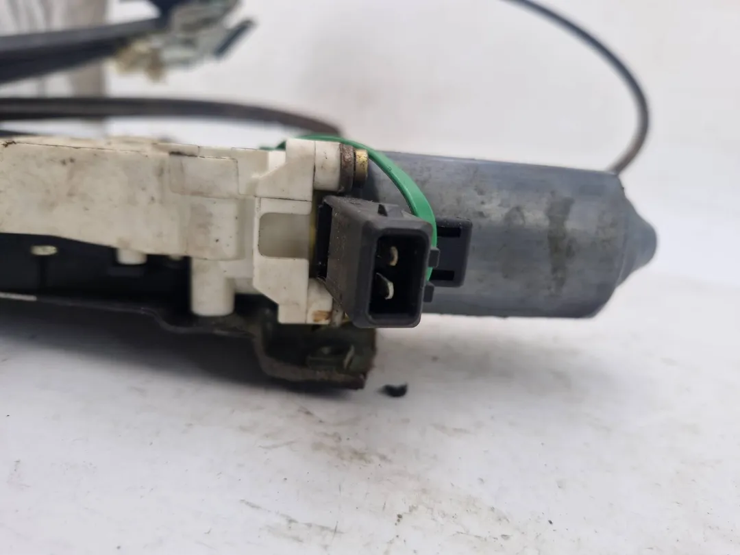 Alzacristallo alzavetro elettrico porta anteriore sinistro Alzacristallo alzavetro elettrico porta anteriore sinistro