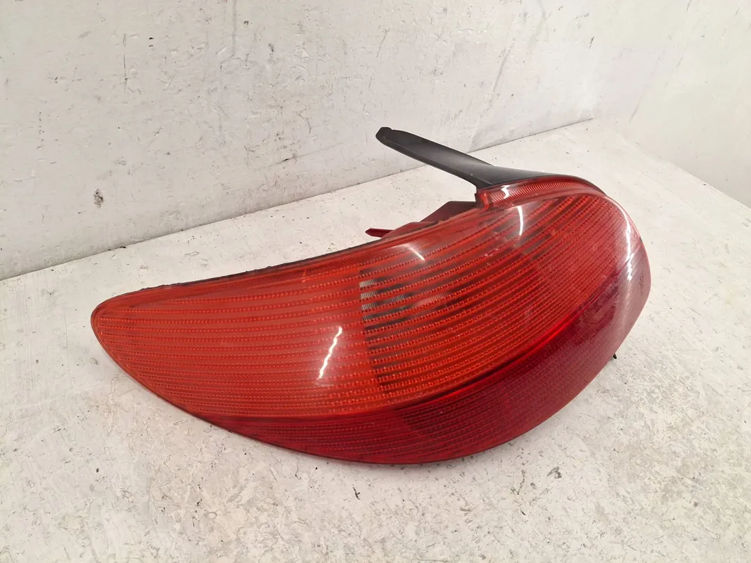 Fanale faro posteriore sinistro