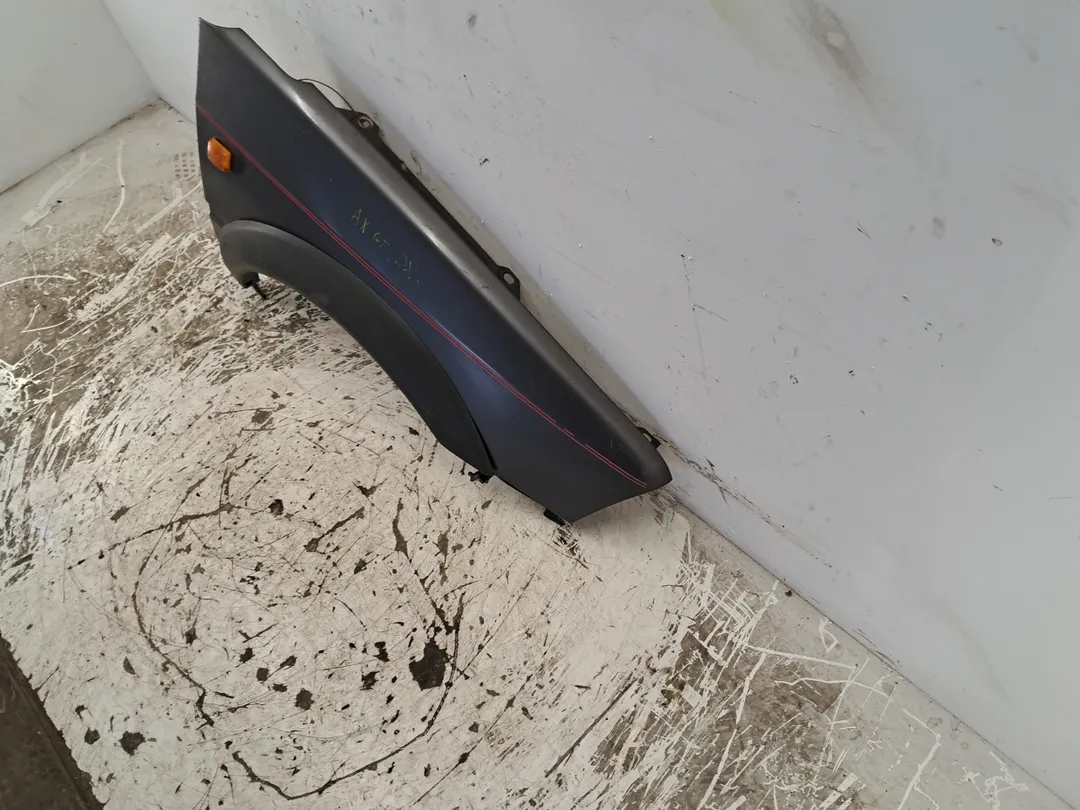 Parafango anteriore destro Parafango anteriore destro