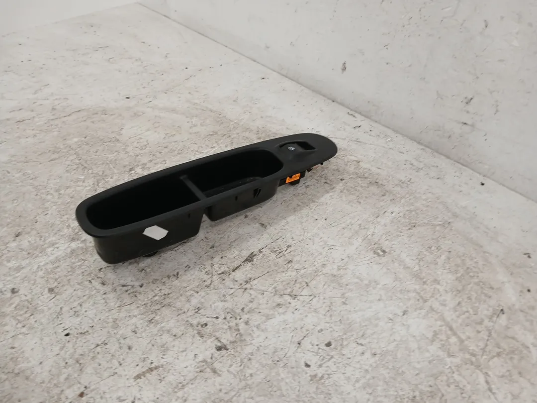 Interruttore alzacristalli porta anteriore Interruttore alzacristalli porta anteriore