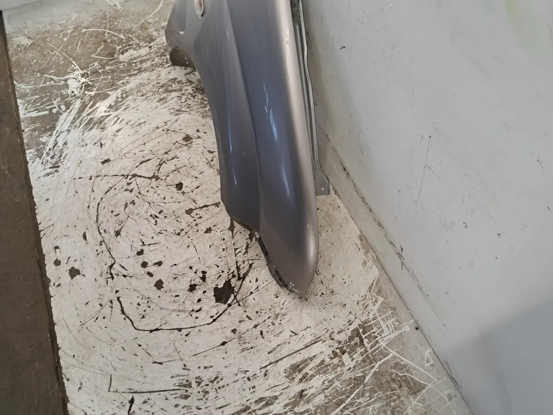 Parafango anteriore destro