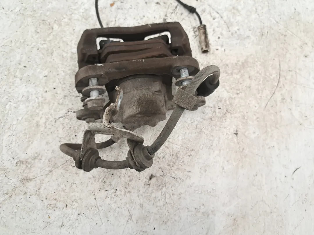 Pinza freno anteriore sinistro