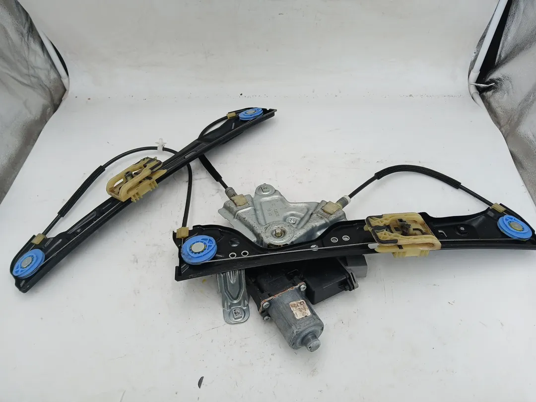 Alzacristallo alzavetro elettrico porta anteriore sinistro Alzacristallo alzavetro elettrico porta anteriore sinistro