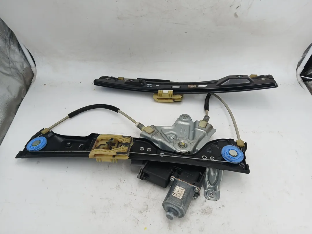 Alzacristallo alzavetro elettrico porta anteriore destro