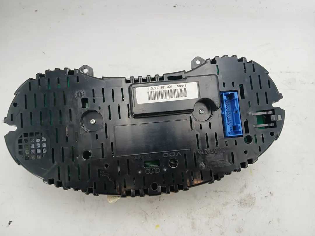 Quadro strumenti contachilometri Quadro strumenti contachilometri