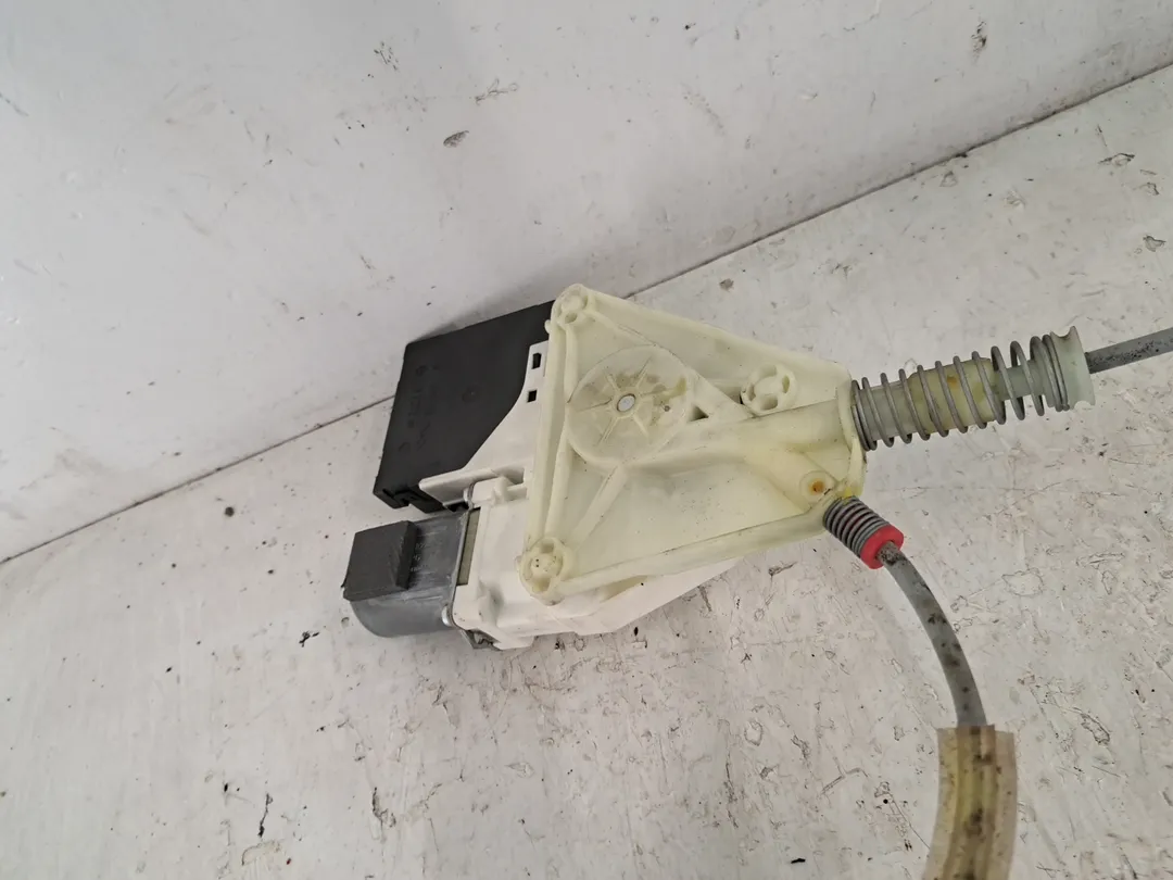 Alzacristallo alzavetro elettrico porta anteriore sinistro Alzacristallo alzavetro elettrico porta anteriore sinistro