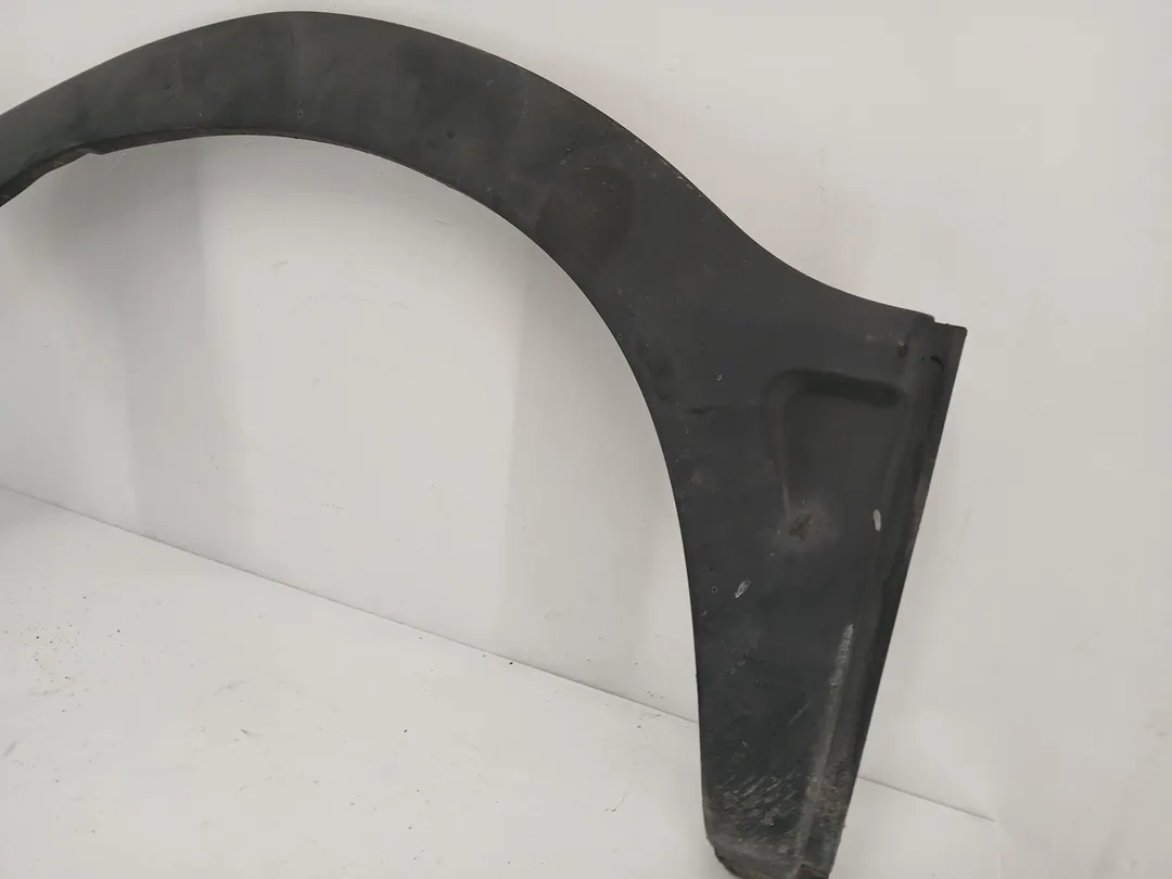 Modanatura arco passaruota posteriore sinistro Modanatura arco passaruota posteriore sinistro
