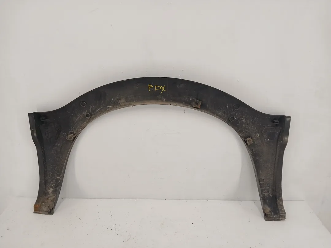 Modanatura arco passaruota posteriore destro Modanatura arco passaruota posteriore destro