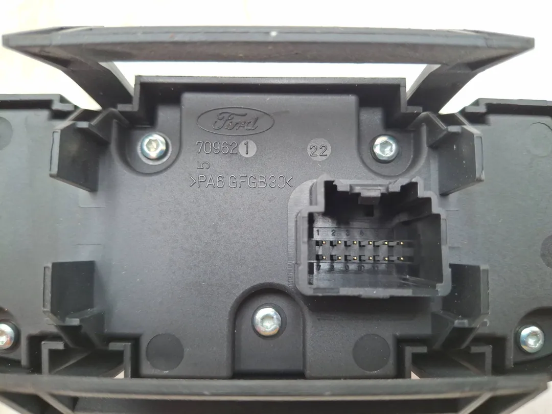 Interruttore blocco comando luci Interruttore blocco comando luci