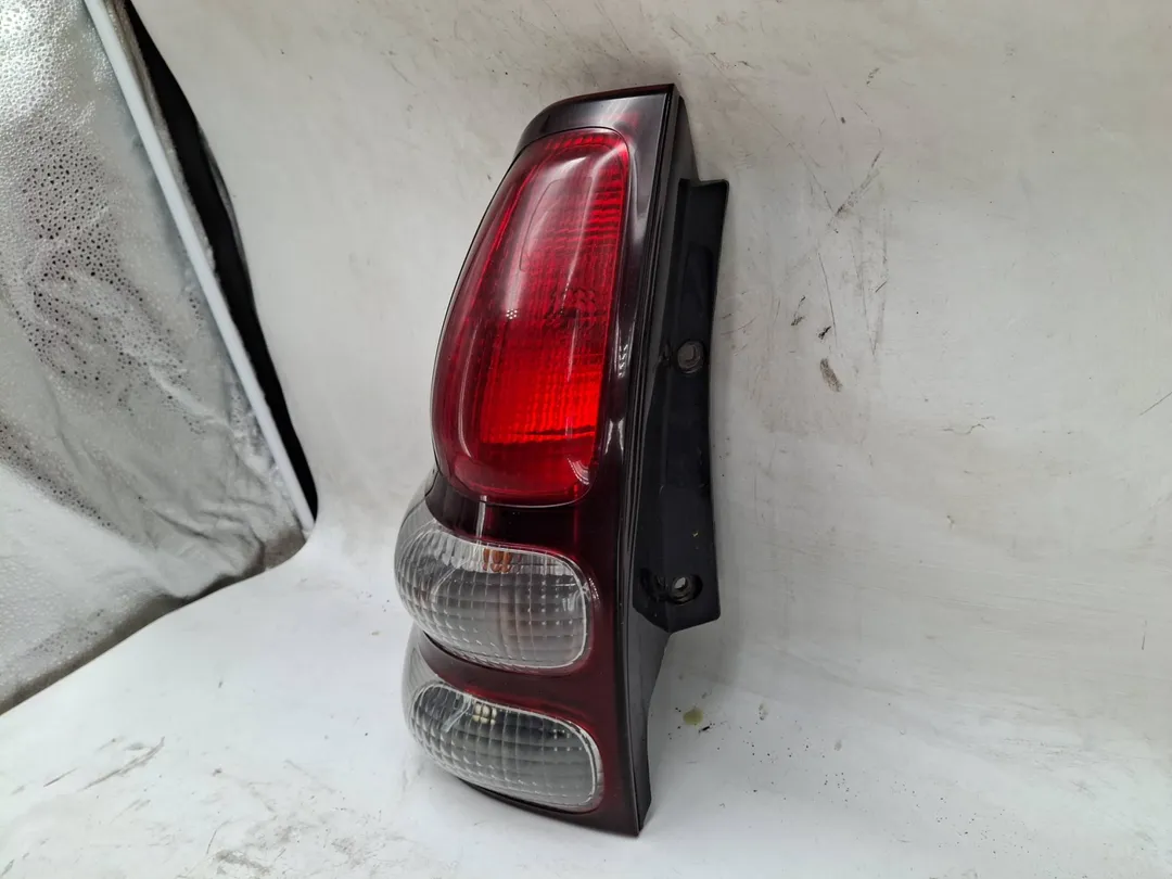 Fanale faro posteriore sinistro Fanale faro posteriore sinistro
