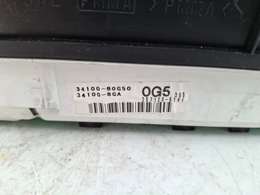 Quadro strumenti contachilometri Quadro strumenti contachilometri