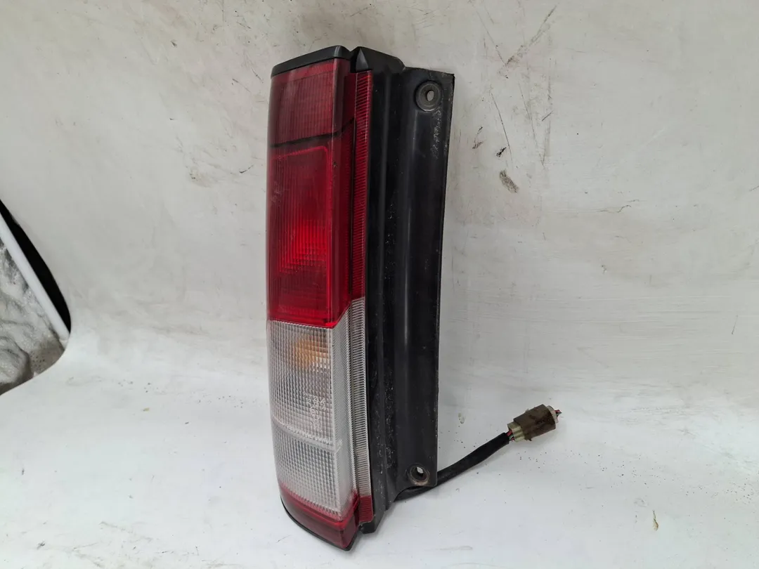Fanale faro posteriore sinistro